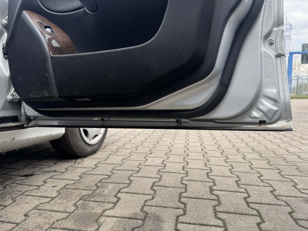 Mercedes C Klasse 203 original T&uuml;r vorn rechts 775 Iridiumsilbermetallic Rohbau Bj.2006